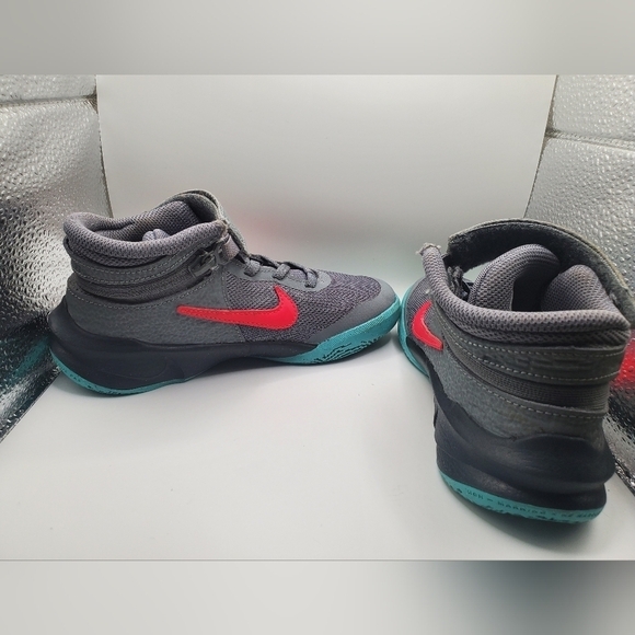 Nike Team Hustle D10 FlyEase 'Grey Teal Siren Red' little kids 13c - Picture 5 of 11